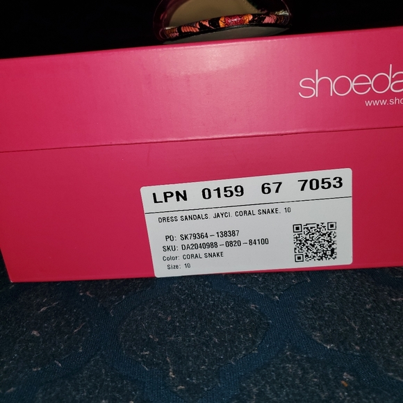 Shoes - Picture 2 of 5